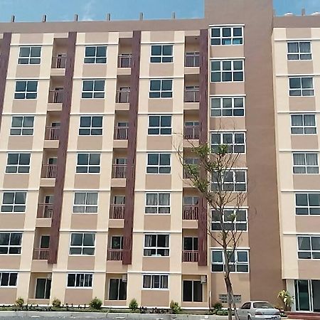 Chantorn Residence Si Racha Bagian luar foto