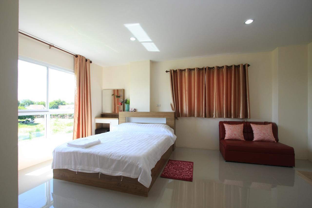 Chantorn Residence Si Racha Bagian luar foto
