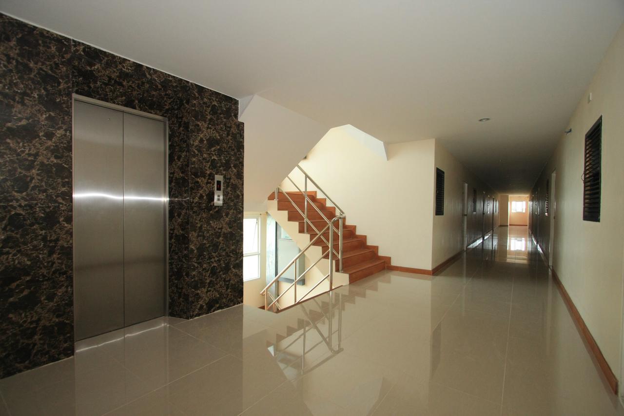 Chantorn Residence Si Racha Bagian luar foto